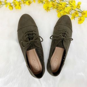 Aldo Oxford style olive green shoes size 9